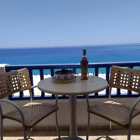 B & N Melas 3* アモピ