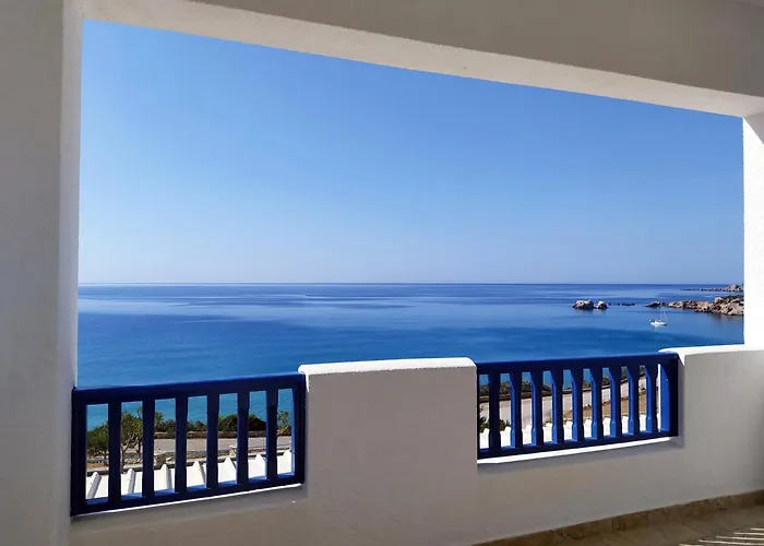 B & N Melas アパートホテル 3*