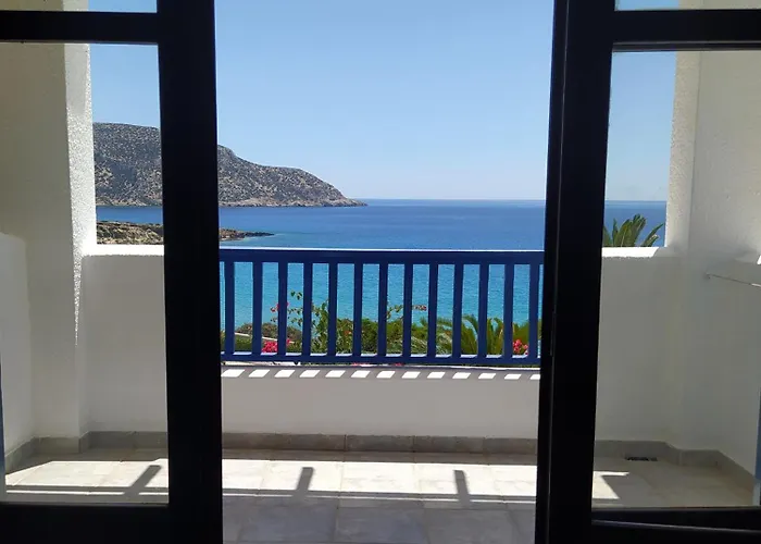 B & N Melas 3* 아무피