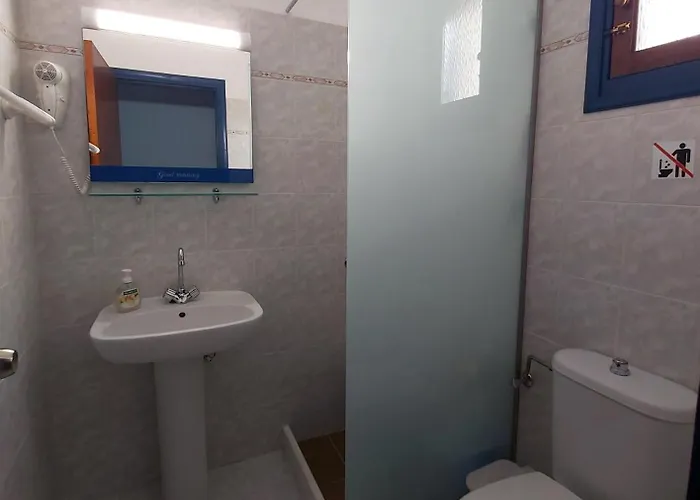 B & N Melas 3* 아무피