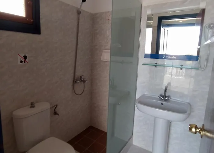 B & N Melas 아파트호텔 아무피