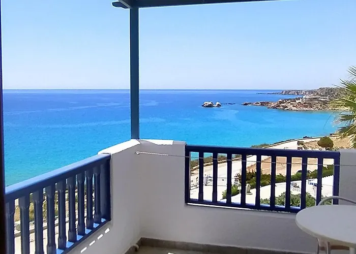 B & N Melas アパートホテル アモピ