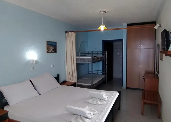 アパートホテル B & N Melas アモピ