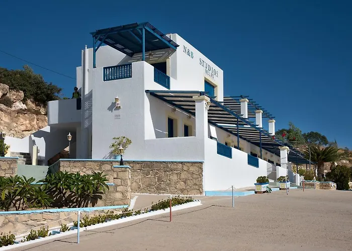 아파트호텔 B & N Melas 아무피